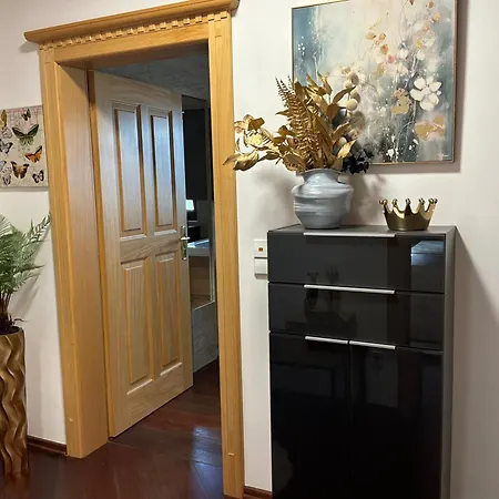 Appartement Neue Familienfreundliche Nr 4, 100m2 Nur 10 Min Zu Fuß Von Legoland Entfernt In Einer Stillvoller Waldwilla, Schoener Balkon Waldblick Privater Parkplatz Erholung Wlan