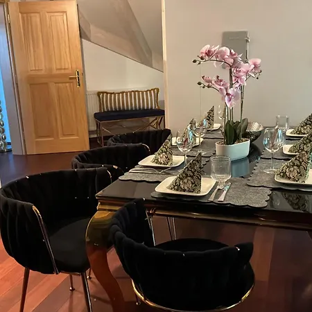 Neue Familienfreundliche Nr 4, 100m2 Nur 10 Min Zu Fuß Von Legoland Entfernt In Einer Stillvoller Waldwilla, Schoener Balkon Waldblick Privater Parkplatz Erholung Wlan
