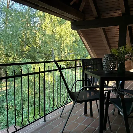 Neue Familienfreundliche Nr 4, 100m2 Nur 10 Min Zu Fuß Von Legoland Entfernt In Einer Stillvoller Waldwilla, Schoener Balkon Waldblick Privater Parkplatz Erholung Wlan Kleinkötz